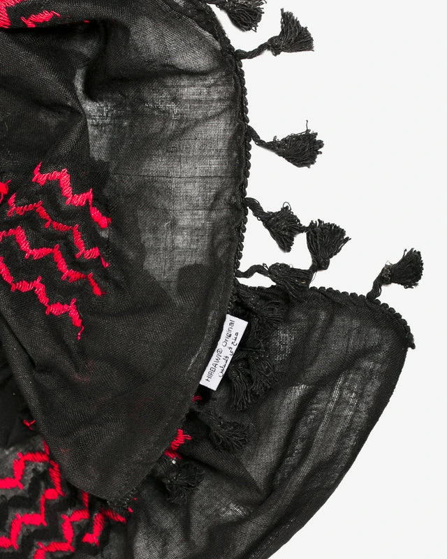 um_suleiman_0_hirbawi_kufiya_keffiyeh-3.webp